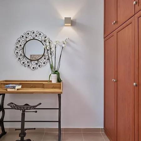 Kastellia-althea Homes Amoopi